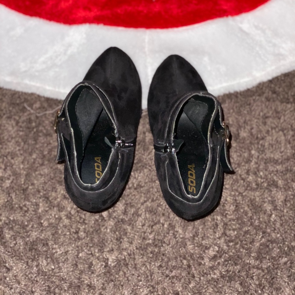 Black platforms - Picture 5 of 5
